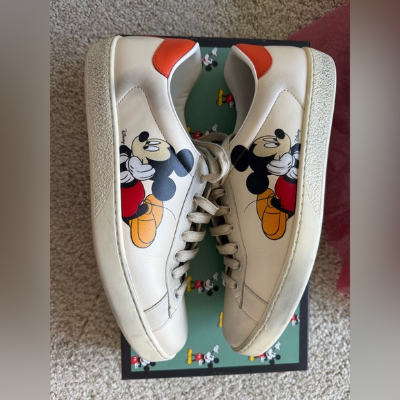 Disney x Gucci Mickey Mouse Sneakers - Picture 16 of 16